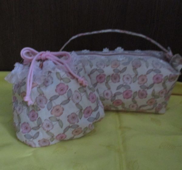 ハンドメイド  ボックス型ポーチ＆巾着2点セット  春～ピンク花柄  の画像1