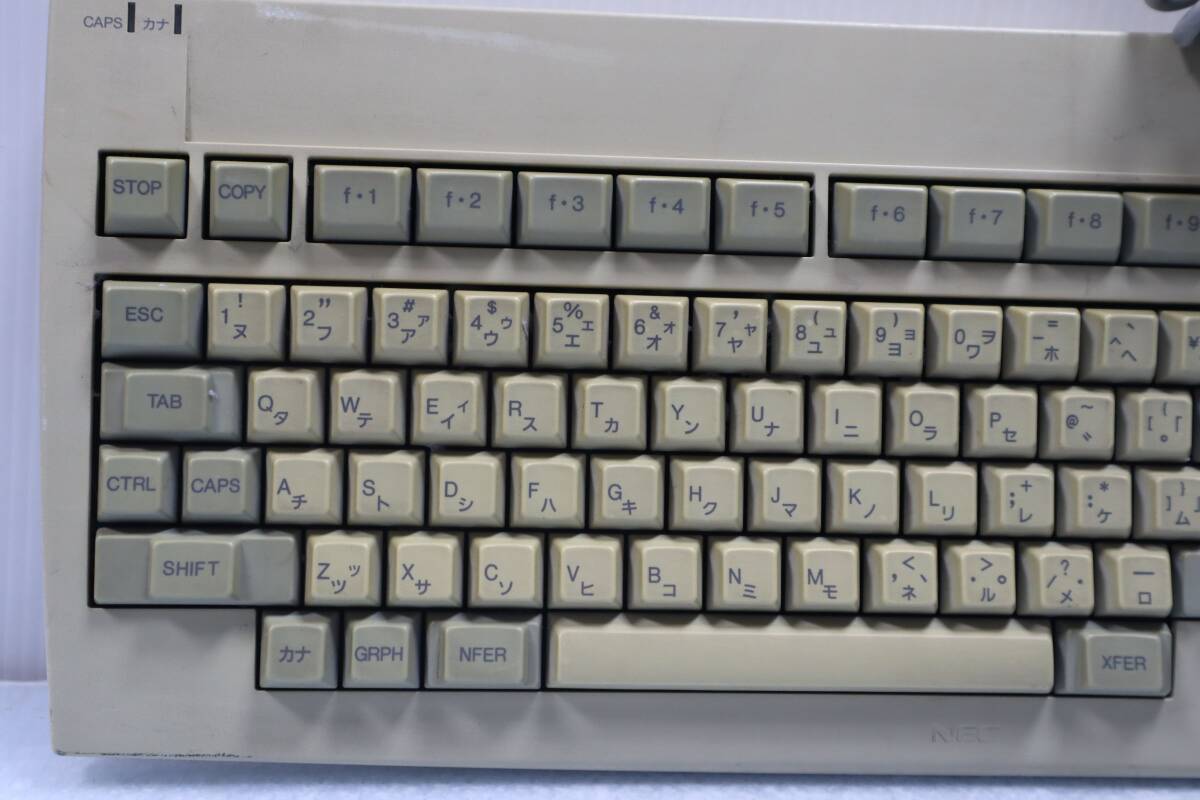 E2307 Y NEC PC-9821用 純正キーボード / 本体のみ / 4キーキャップ欠品 :写真4枚目参考の画像2
