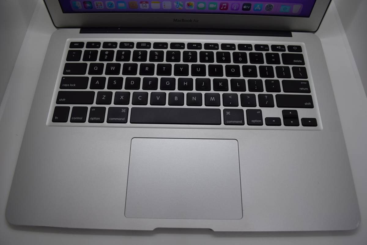 CB3512 Y Apple MacBook Air(13-inch Early 2015) A1466 Core i5/1.6GHz RAM:8GB/SSD:256GB Monterey 認証済　動作品・充電器付き_画像2