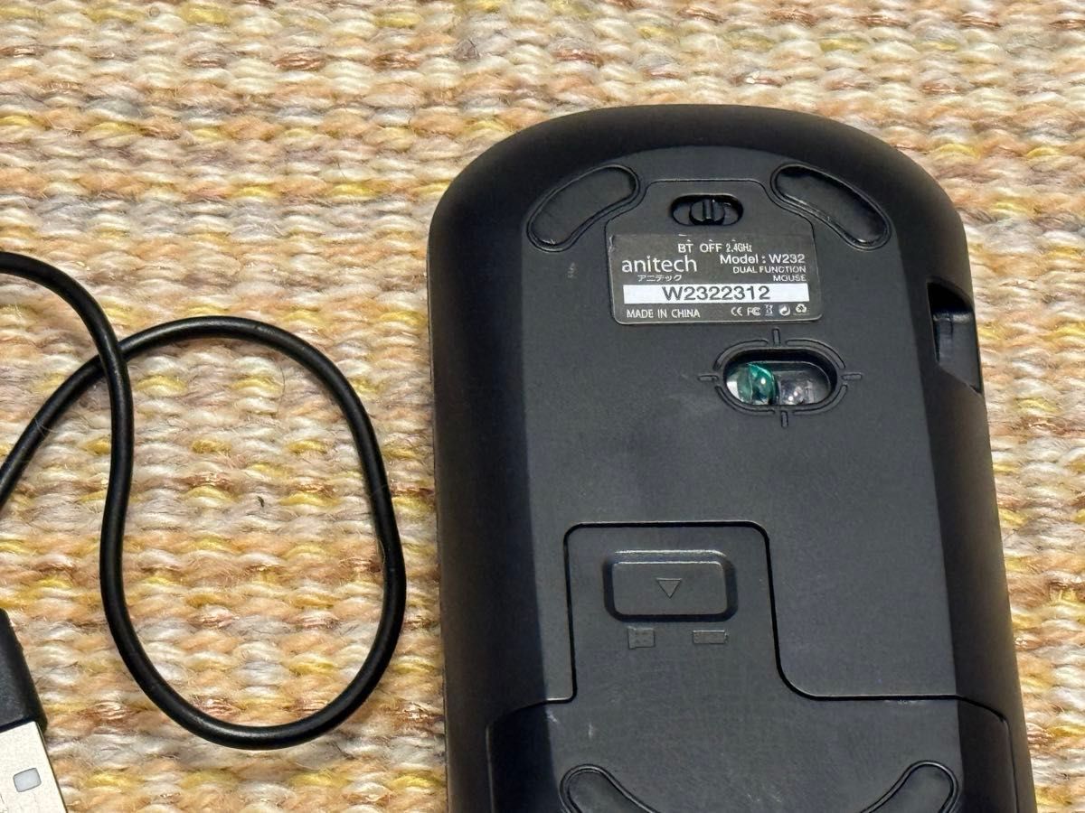 美品 ワイヤレスマウス 無線2.4GHz・Bluetoothデュアルモード 薄型 静音 