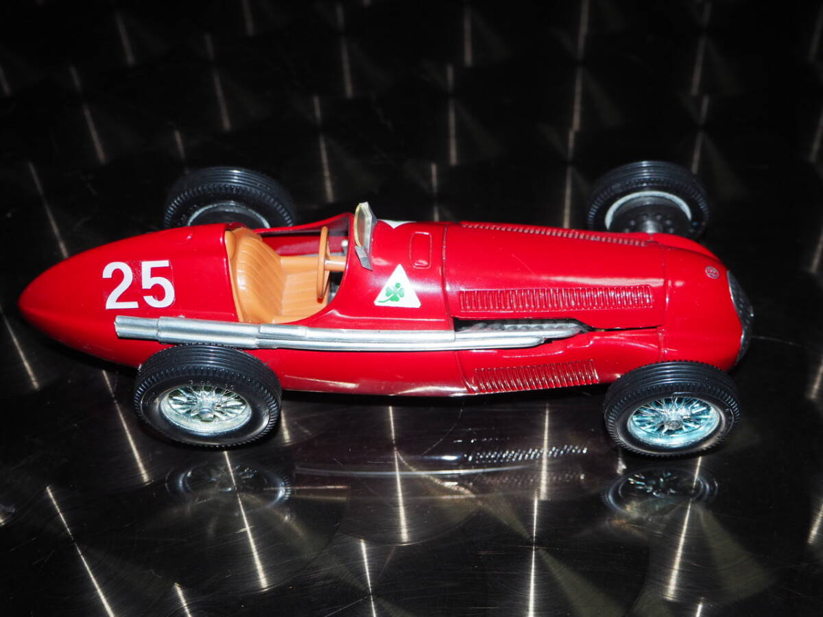 アルフェッタ159　MEBE TOYS ITALY 1/25 アルファロメオ　1951　グランプリ　レーサー　ALFETTA GRAND PRIX CAR　オートモビリア_画像1