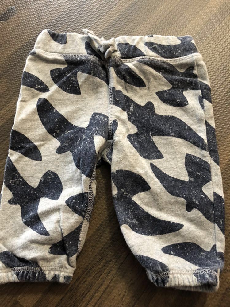  baby Gap pants size 3~6 months 