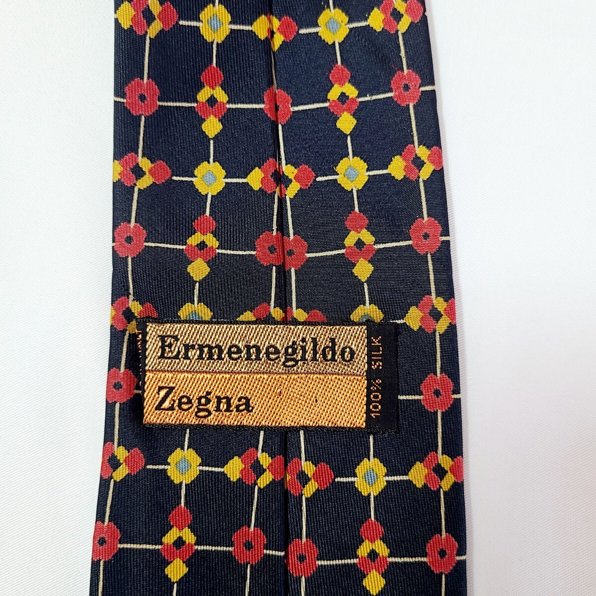 G563LL Ermenegildo Zegna エルメネジルドゼニア シルクネクタイ 絹100% 総柄 花柄 レトロ ネイビー×レッド×イエロー _画像5