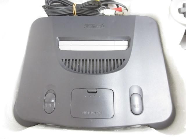 【同梱可】中古品 ゲーム NINTENDO 64 本体 NUS-001 動作品 電源ケーブル 出力ケーブル コントローラー 箱ありの画像4