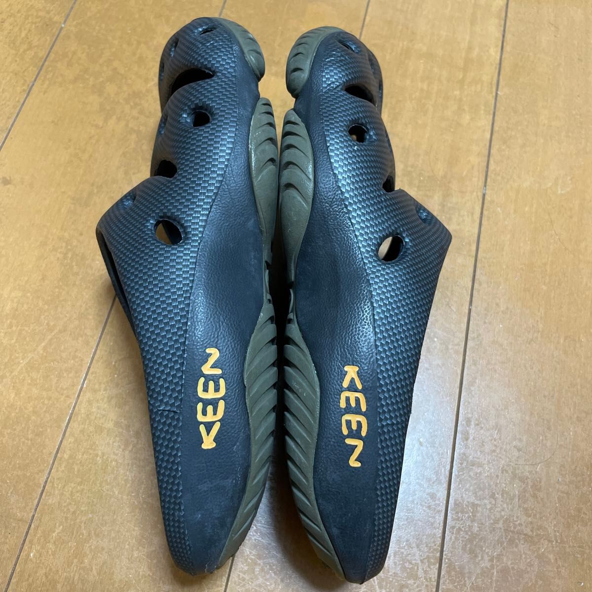 KEEN ヨギ 