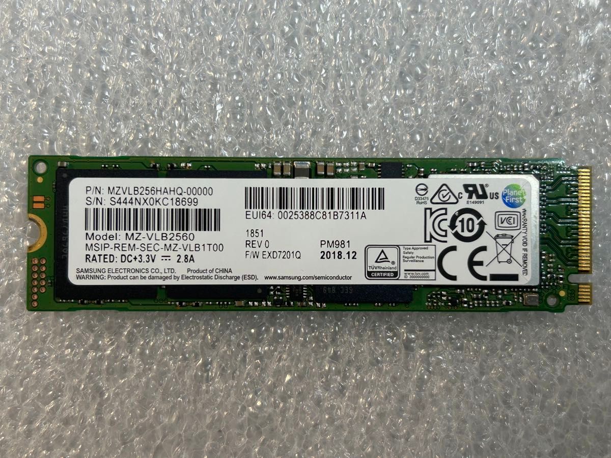 NVMe PCIe M.2 SSD256GB SAMSUNG MZ-VLB2560 使用3272時間　動作確認済み　中古良品