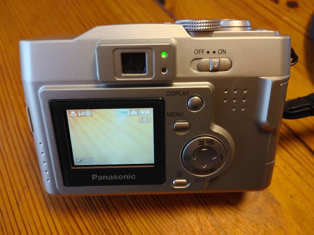 ☆ 1円スタート 動作確認済み コンパクトデジタルカメラ デジカメ Panasonic パナソニック LUMIX DMC-LC33 LEICA ☆の画像3