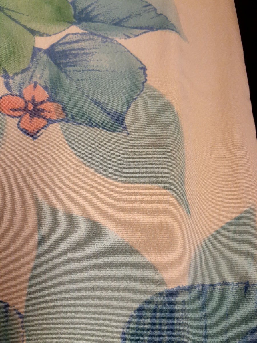 オフホワイトにスモーキーな青緑やピンクの花柄 シックで可憐なヴィンテージ着物 昭和レトロの画像6
