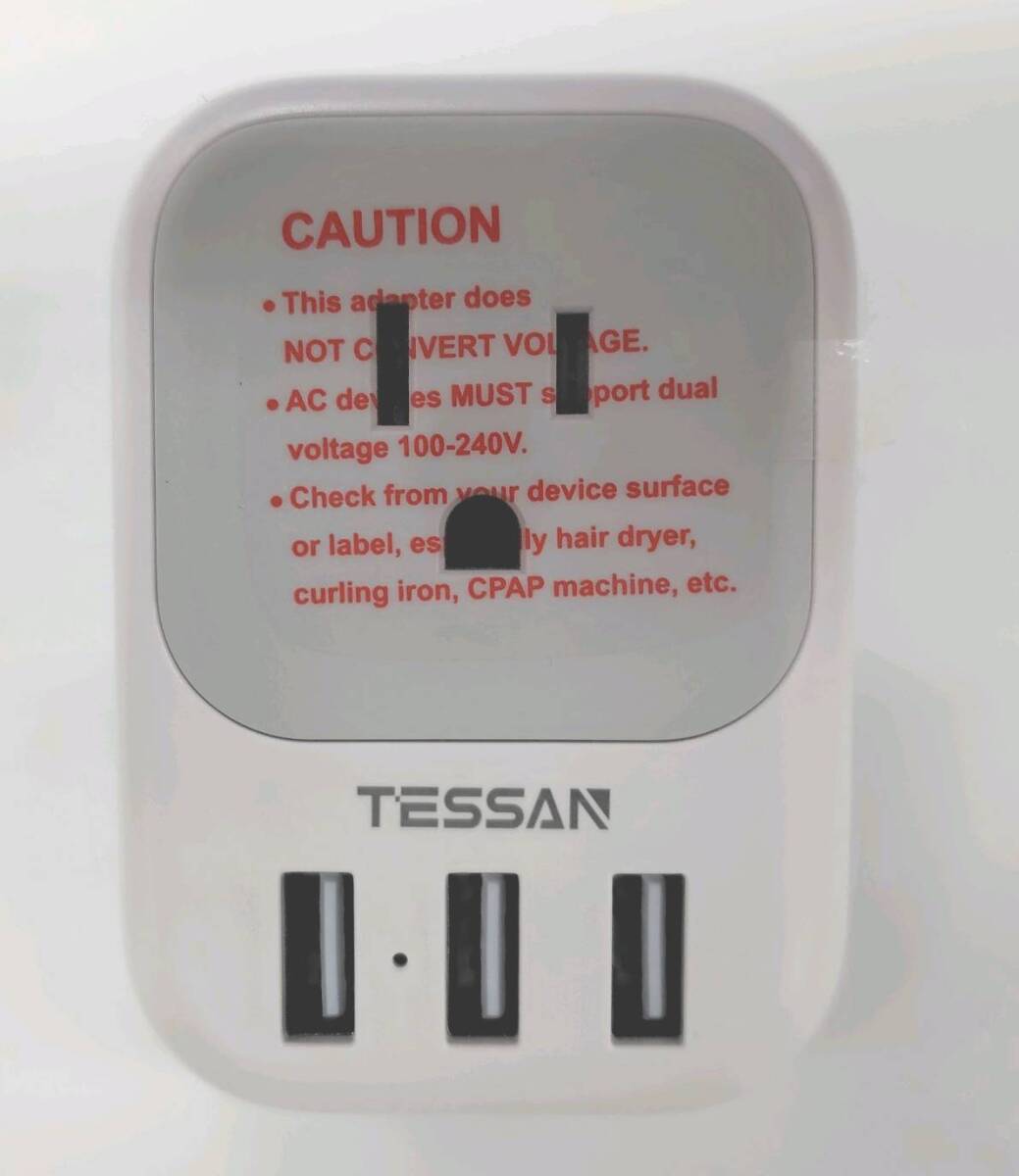★【在庫処分価格】TESSAN 変換プラグ Cタイプ 海外旅行用 変換器 変換アダプター TS-161-EU 4個AC差込口 3USBポート付☆T04-484aの画像2