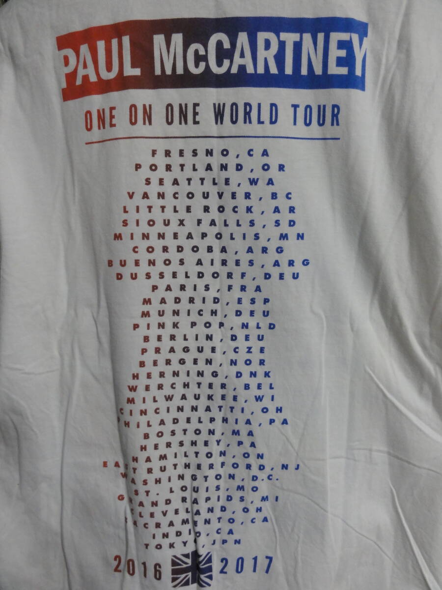 格安廃版レアモデル・白系地・ポールマッカートニーPAUL McCARTNEY ONE ON ONE WORLD TOUR 2016-2017両面プリント半袖Tシャツ L_画像4