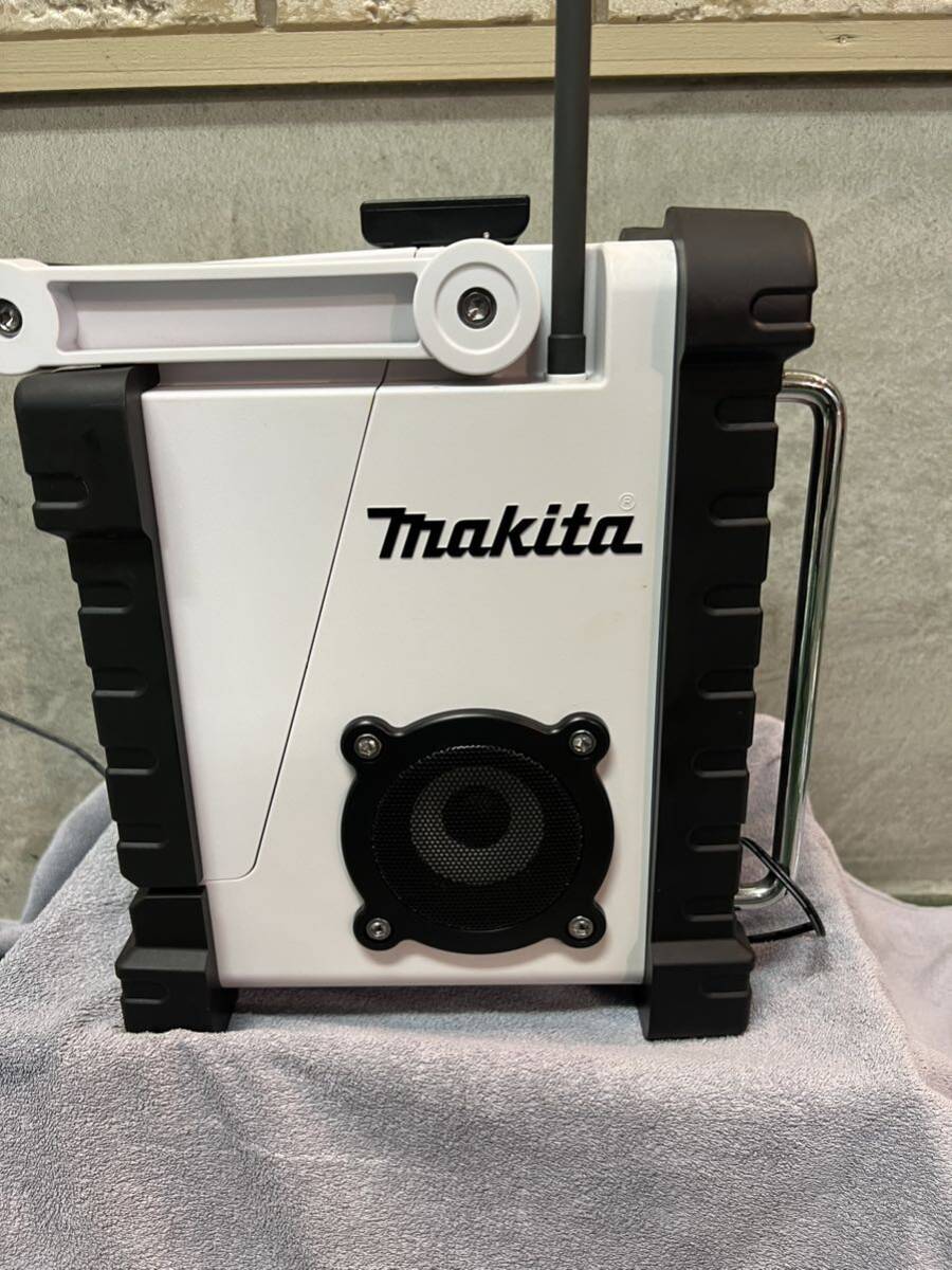 マキタ makita 充電式ラジオ マキタ充電式ラジオ ラジオ　MR100 mr100_画像4