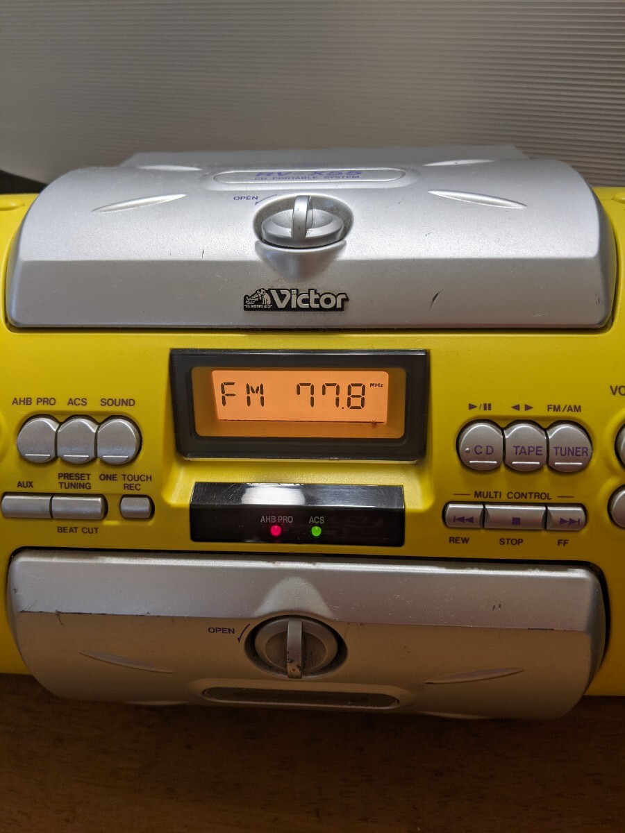 IY0966 Victor RV-X55 ACTIVE HYPER-BASS FM/AM CD カセット ポータブルシステム CD/ラジオは聴けました。 現状品 一応JUNKの画像7
