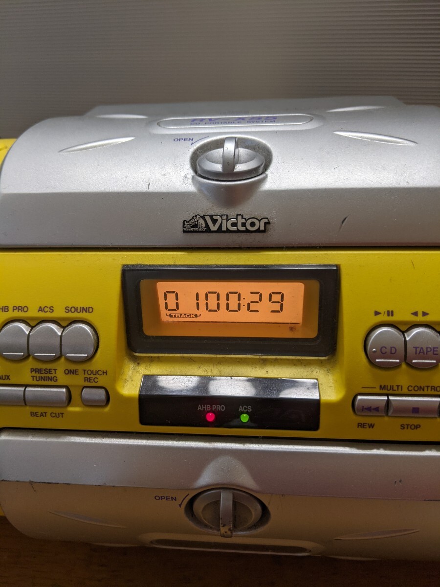 IY0966 Victor RV-X55 ACTIVE HYPER-BASS FM/AM CD カセット ポータブルシステム CD/ラジオは聴けました。 現状品 一応JUNKの画像6