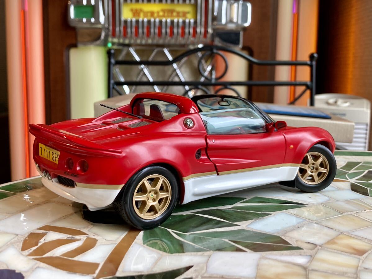  Sunstar 1/18 Lotus Elise 