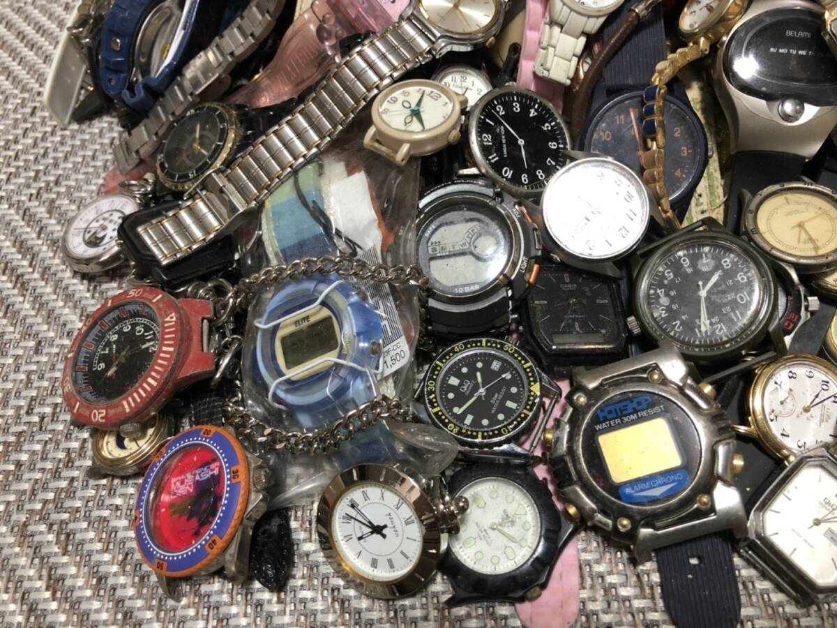 ジャンク 腕時計 200本以上 SEIKO CITIZEN CASIO セイコー シチズン カシオ ブランド まとめ売り 大量 まとめて 動作未確認品 ①の画像2