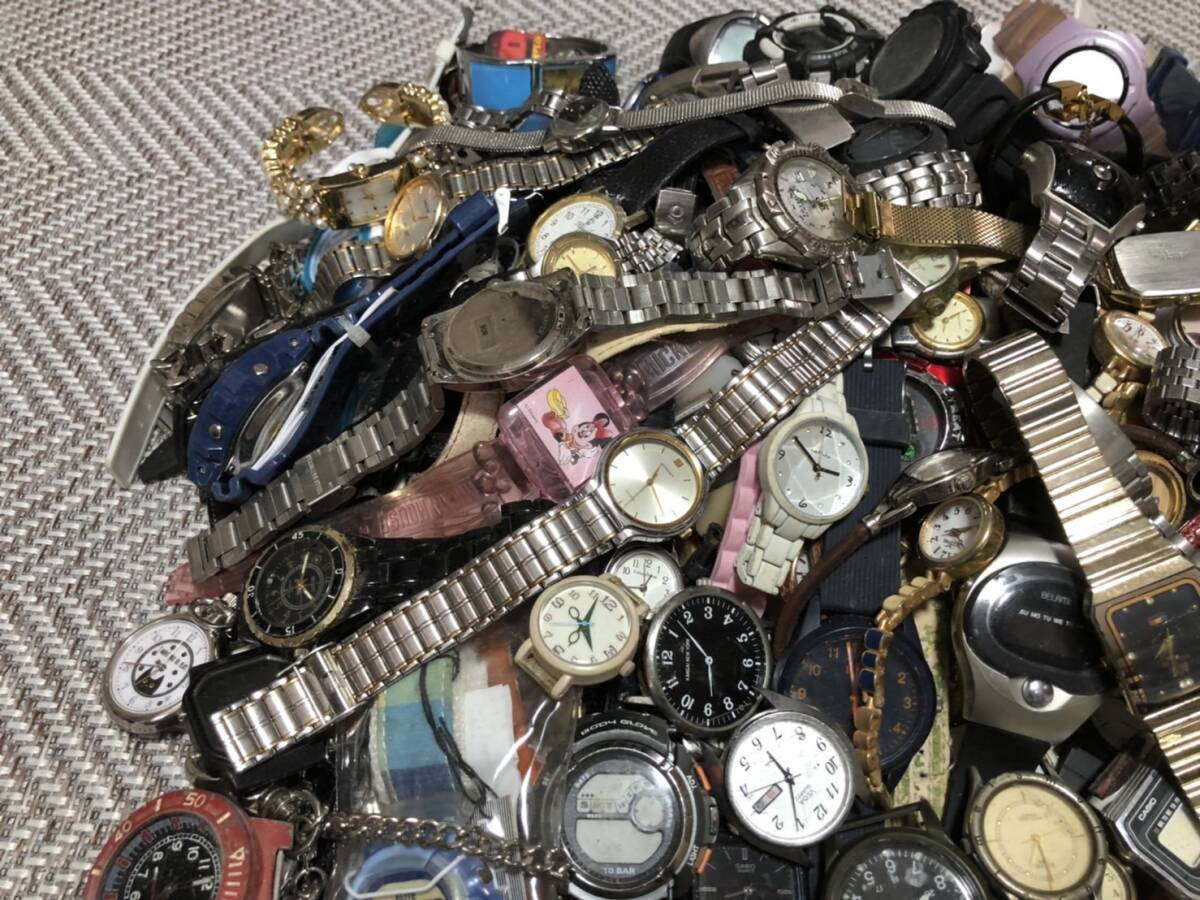 ジャンク 腕時計 200本以上 SEIKO CITIZEN CASIO セイコー シチズン カシオ ブランド まとめ売り 大量 まとめて 動作未確認品 ①の画像5
