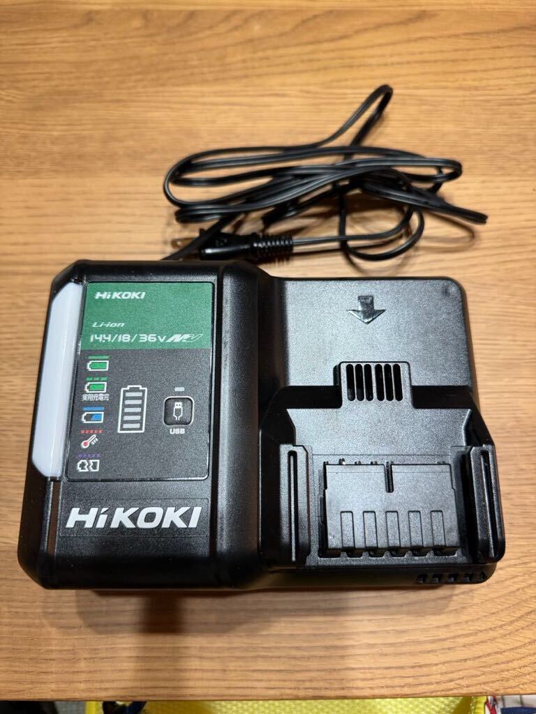 ■HiKOKI[ハイコーキ] 14.4/18V/マルチボルト急速充電器/USB充電端子付 UC18YDL2 ④_画像1