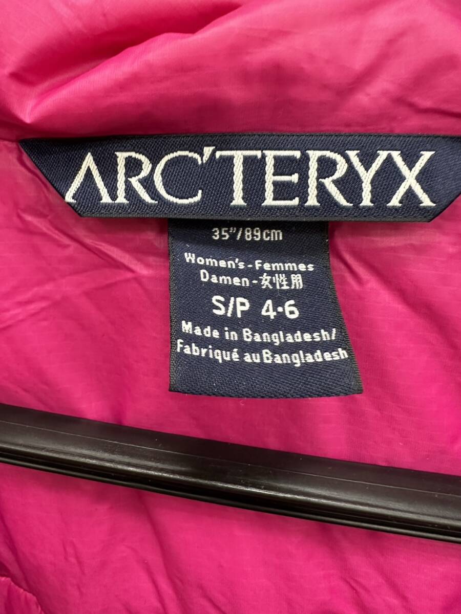 【EKA-9.1AT】1円スタート ARCTERYX アークテリクス 中古品 長期保管品 レディース アウトドアパーカー ファッション ピンク ブルー の画像3