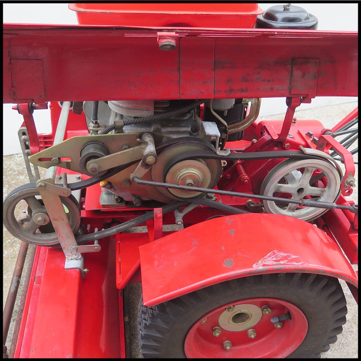 ■バロネス 自走エンジン式 芝刈り機 LM80TA 現状/共栄社/芝生整備の画像6