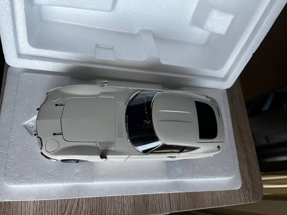 【新品未展示】AUTOart 1/18 トヨタ 2000GT ワイヤースポークホイール バージョン （ホワイト）モデルカーの画像5