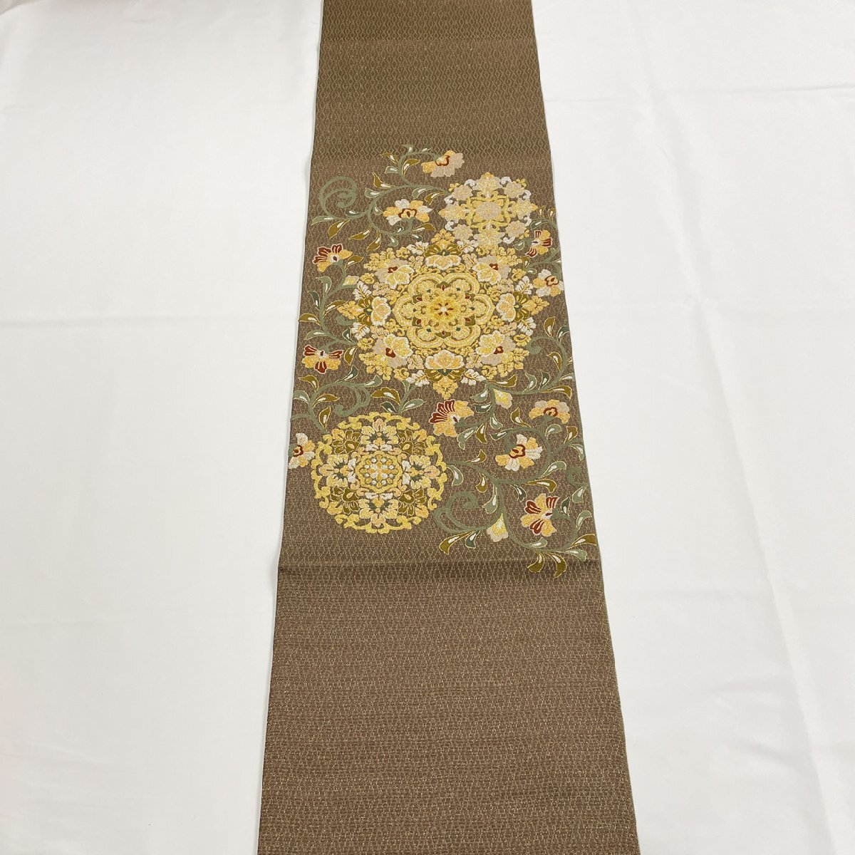 着物月花　総刺繍　相良刺繍　唐花　大華文様　袋帯　お太鼓柄　正絹　金銀糸　きものやまと　ガード加工　ob1545_画像4