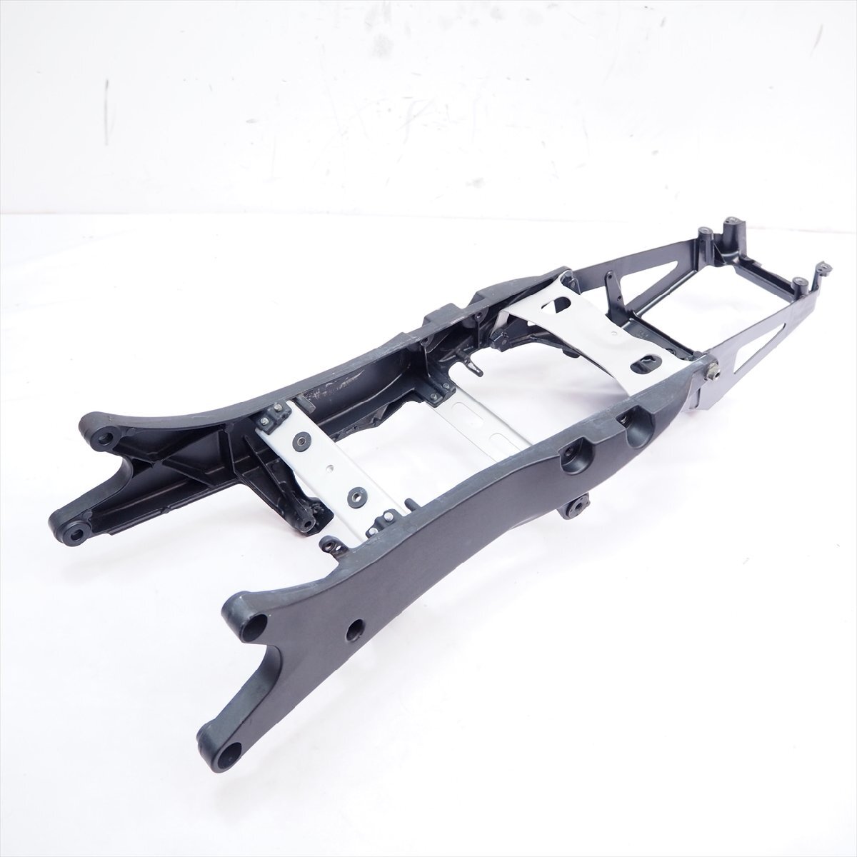 GSX-R1000 JS1B6111100105 05 year remove original seat rail sub-frame 05-06 year K5 K6 GSXR1000 GT76A