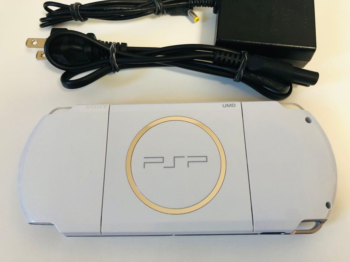 PSP 3000 超美品 WHITE 本体 1式