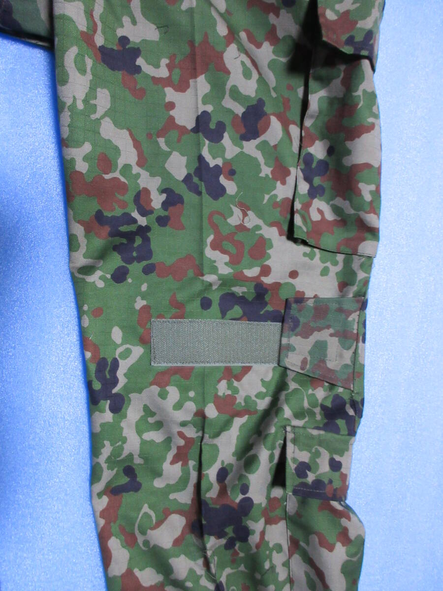 ４A陸上自衛隊迷彩ズボン、クレイタイプニーパッド対応改造モデル（コンバットパンツタイプ）（V／Ｃ）_裾ポケットは空間を作り干渉防止してます