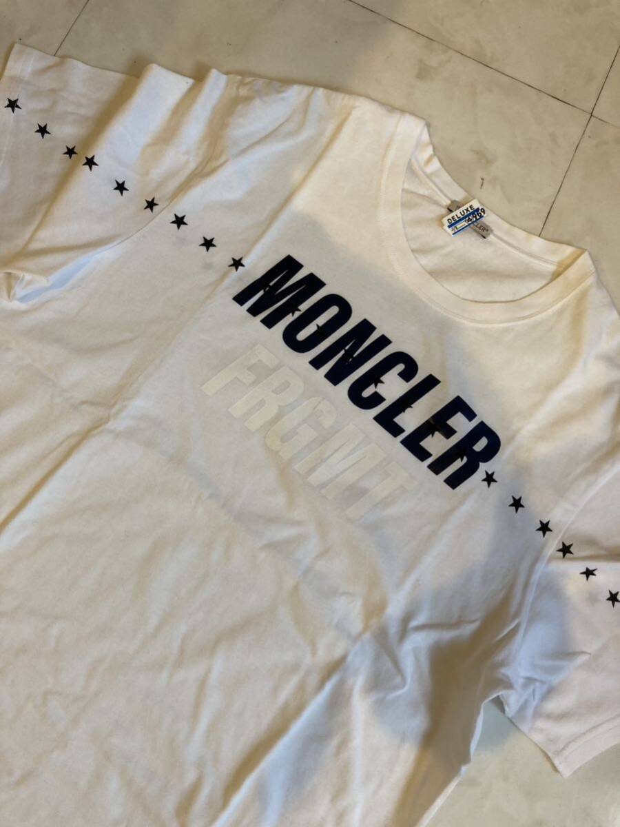 Lサイズ】モンクレール　MONCLER 半袖Tシャツ　ホワイト　白センターロゴ_画像2