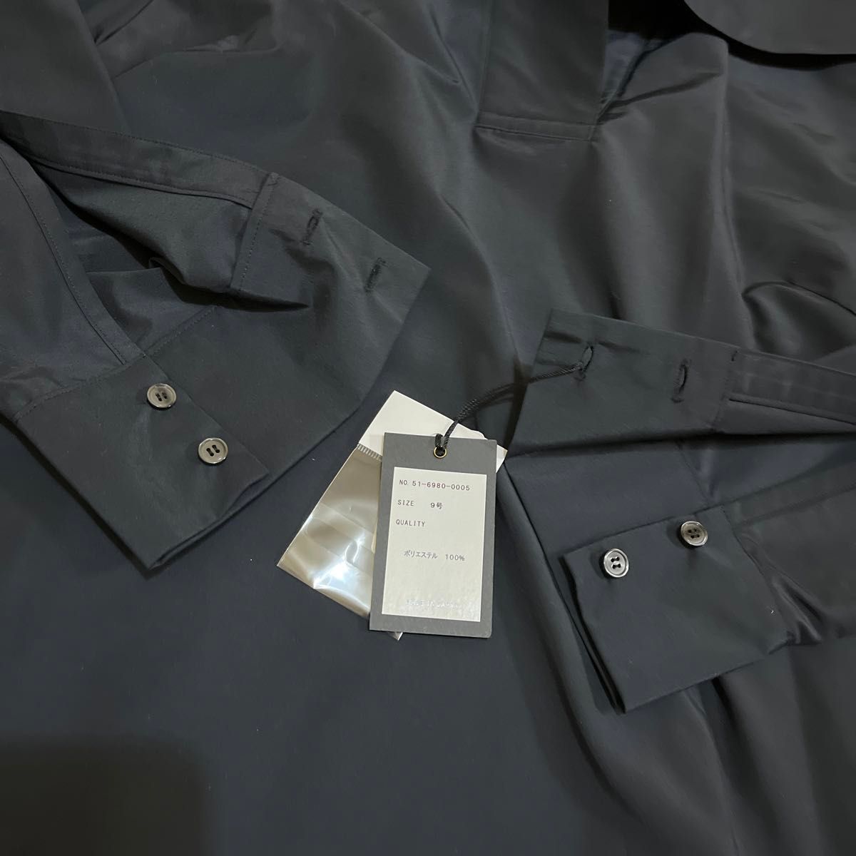 値下げ24日襟付きブラウス　黒　AGA 9号 長袖シャツ ブラウス ブラック シャツ