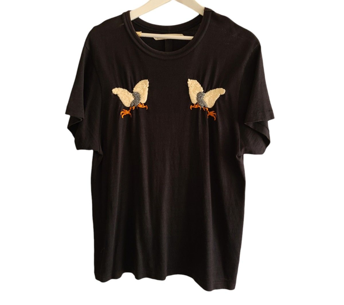 Off-white オフホワイトイーグルフロント刺繍Tシャツブラック Off-white オフホワイトイーグルフロント刺繍Tシャツブラック