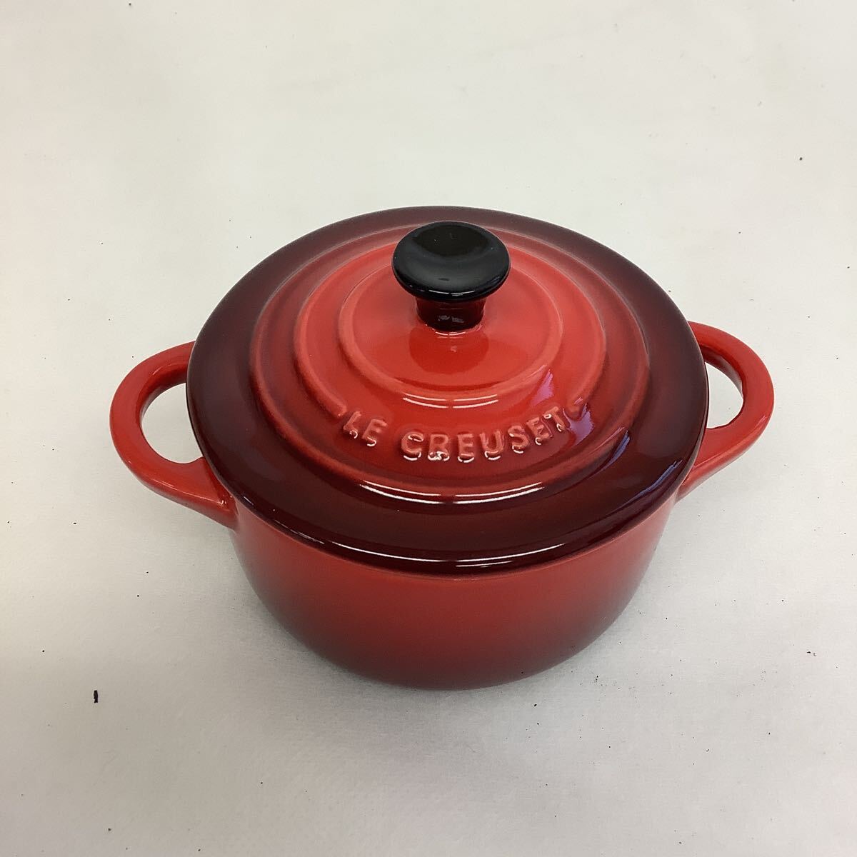 ◯営TK010-A12さT60【埼玉発】LE CREUSET ルクルーゼ 耐熱テーブルウェア 14.23 赤 直径約10cm 深さ約5cm 箱付きの画像2