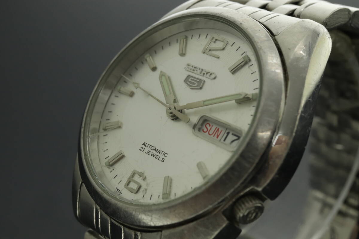 VMPD6-314-38 SEIKO セイコー 腕時計 7S26-01V0 5 ファイブ デイデイト ラウンド 裏スケ 自動巻き 約98g メンズ シルバー 動作品 中古_画像1
