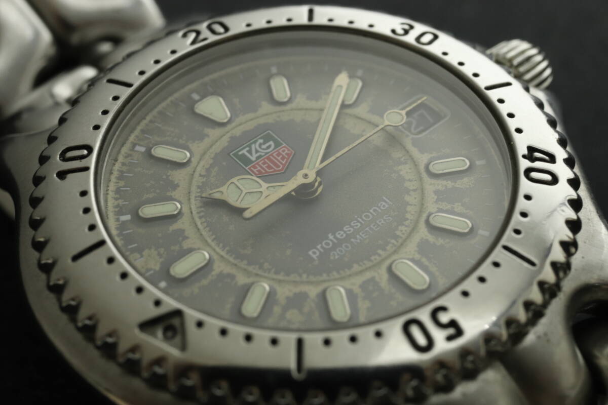 LVSP6-4-62 7T044-32 TAG HEUER タグホイヤー 腕時計 WG1113-0 セル プロフェッショナル デイト クォーツ 約102g メンズ シルバー ジャンクの画像6