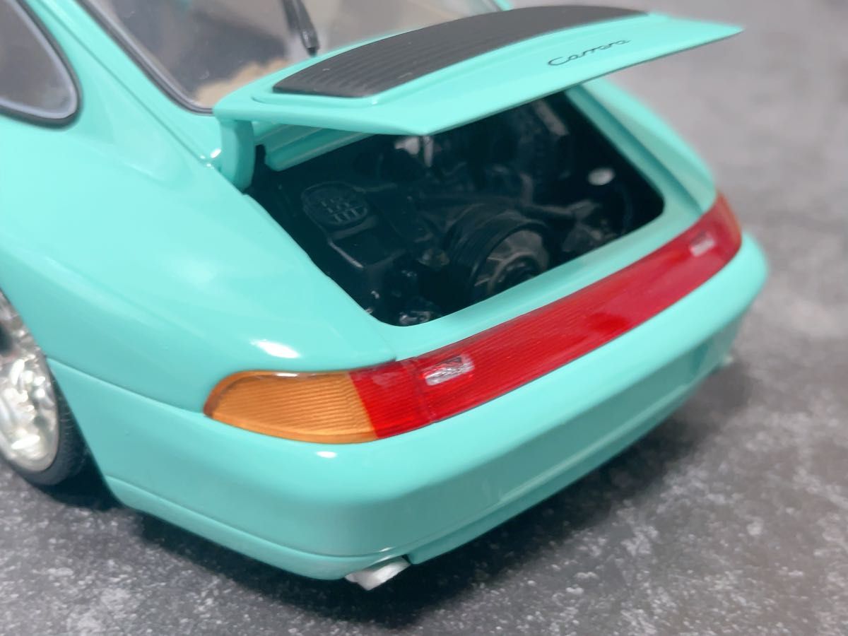 絶版レア UT 1/18 ポルシェ 911 (993) カレラ ミントグリーン 絶版レア UT 1/18 ポルシェ 911 (993) カレラ ミントグリーン