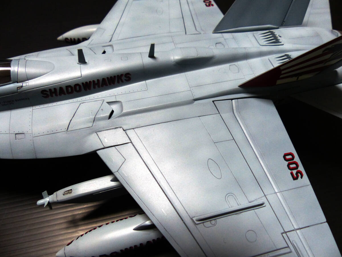 完成品1/48イタレリ EA-18G グラウラー ”ＶＡＱ－１４１シャドウホークス” （訳あり）の画像8