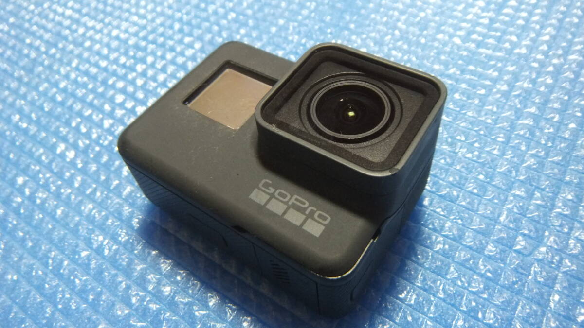 即決 送料480円～ GoPro ゴープロ HERO6 ヒーロー６ ウェアラブル アクション カメラ ビデオ 動画 撮影 中古 バッテリー2個付属 動作確認済_画像4