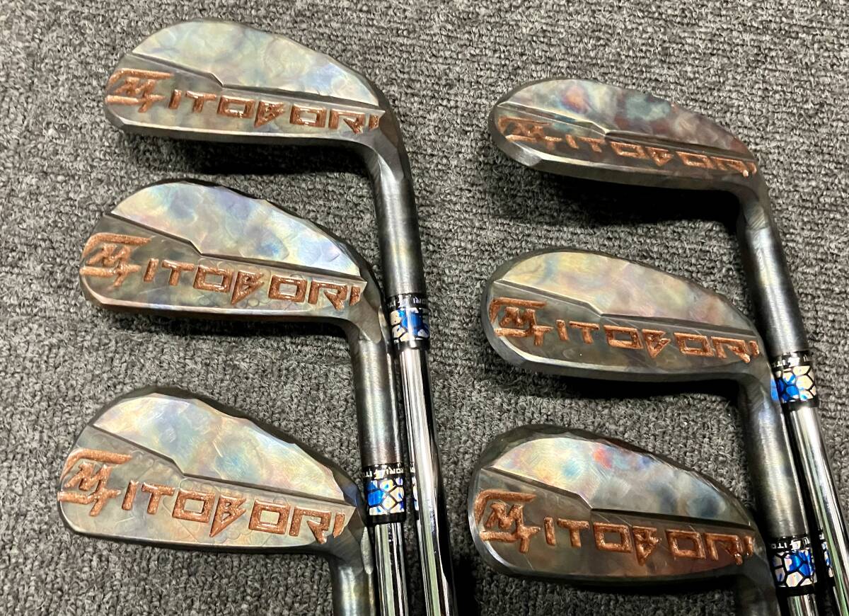 唯一無二の彫刻デザイン！ ITOBORI VERSION3 IRON ヴィンテージカッパー #5-PW(6本セット) アイアン Dynamic Gold 120 S200 中古・美品の画像2