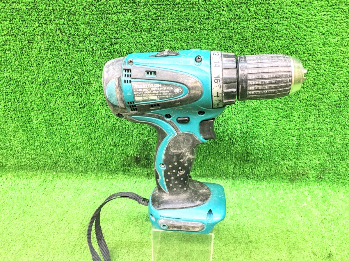 中古品 makita マキタ 14.4V 充電式ドライバドリル DF440DZ ※本体のみ_画像2