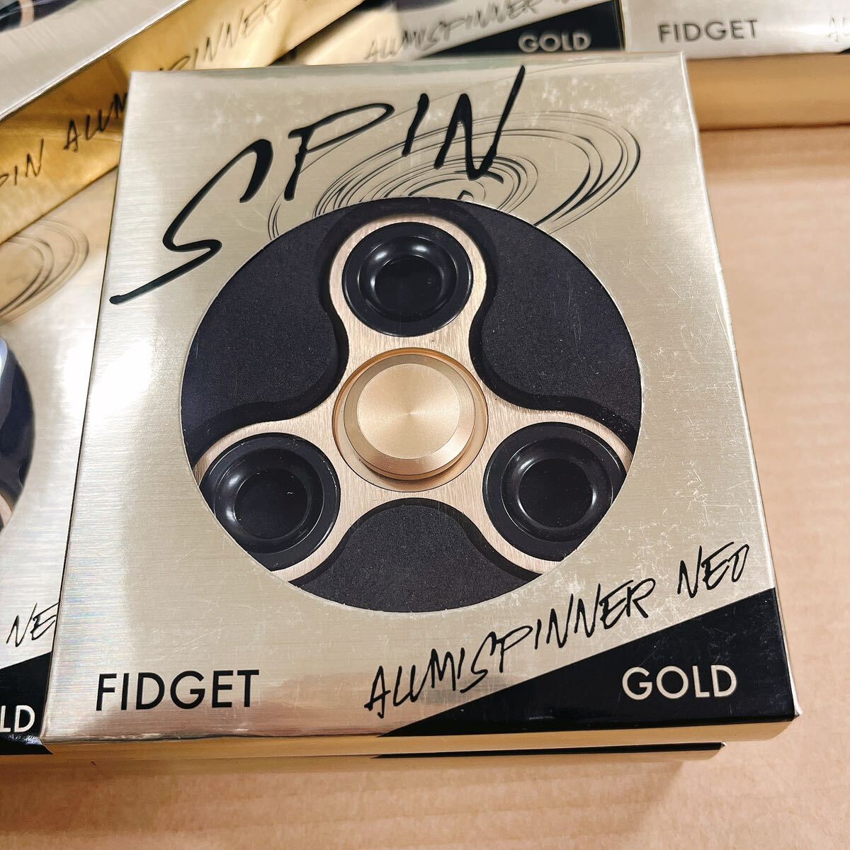 ① 未使用 21個セット ハンドスピナー FIDGET SPIN GOLD 精神安定 4562351037051 まとめ売り 大量 未開封　アルミスピナーネオ HZ-ASN001_画像5