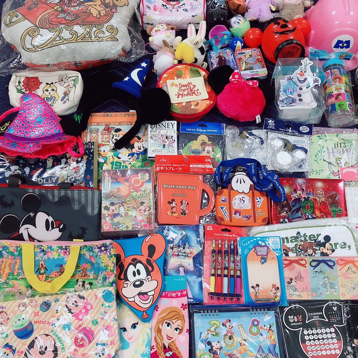 【K1】④大量 ディズニー グッズセット まとめ売り 玩具 バッグ ポーチ 文房具 パズルクッション リュック パスケース Disney ダッフィー
