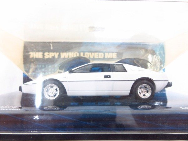 ◆◆MINICHAMPS 1/43 Lotus Esprit S1(ホワイト) 「007 私を愛したスパイ」 The Bond Collection◆USED品 Ｍ4909の画像7