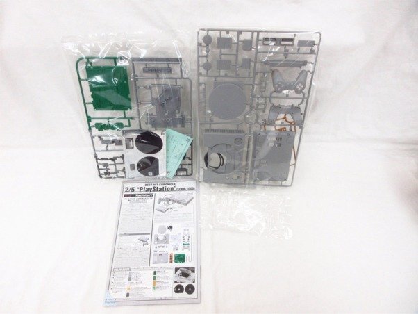 ◆◆BANDAI◆プラモデル 2/5 PlayStation SCPH-1000 「BEST HIT CHRONICLE」◆未組立品 M4956_画像3