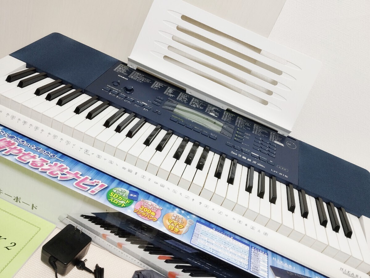 【引越処分】カシオ キーボード LK-215 電子ピアノ 【美品】casio 光ナビゲーション キーボード 61鍵 鍵盤楽器　_画像1