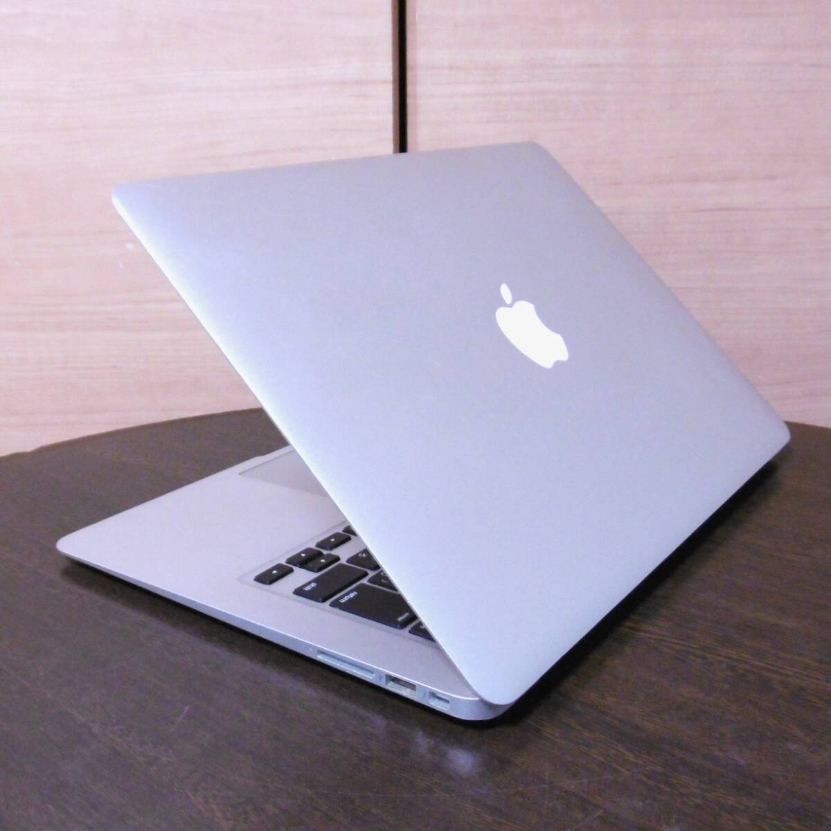 ■訳あり■MacBook Air 13.3（i5 1.3GHz/4GB/256GB）MD761J/A■_画像7