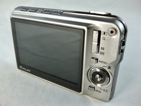 ★動作確認済★カシオ CASIO EXILIM CARD EX-S880-SR！スパークルシルバー！6.2-18.6mm！EXILIM OPTICAL 3x！#00910#9969#08940#55_画像4