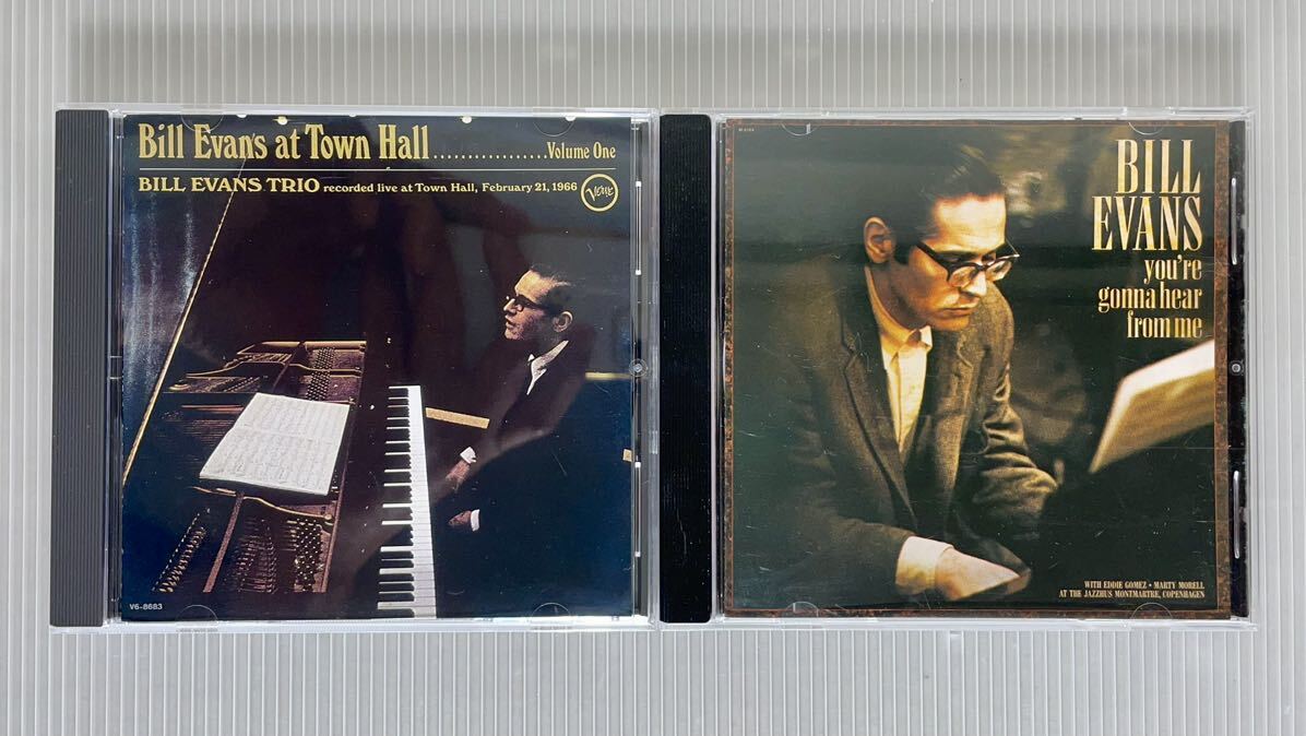 ビル エヴァンス (トリオ) 中古CD2枚 「Bill Evans at Town Hall」 「YOU'RE GONNA HEAR FROM ME」 / 王道ピアノトリオ_画像1