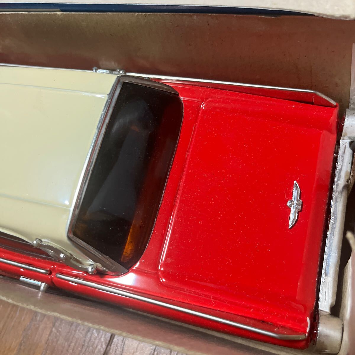 ブリキ玩具 自動車 車 フリクションカー Sedan/セダン 約27cm 箱付き 未使用品 当時物 赤 ジャンクの画像4