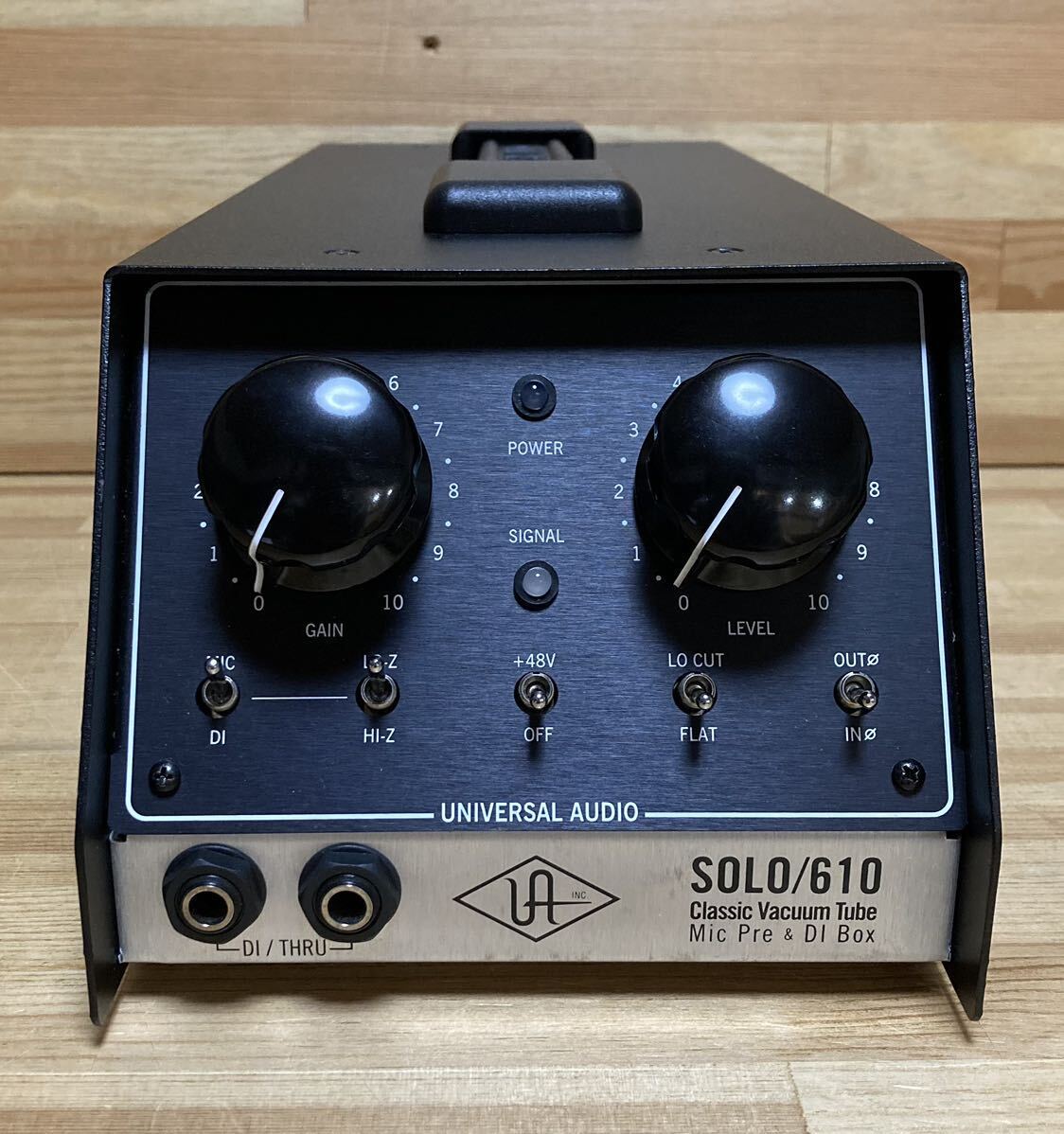 UNIVERSAL AUDIO SOLO 610 Mike pliDI