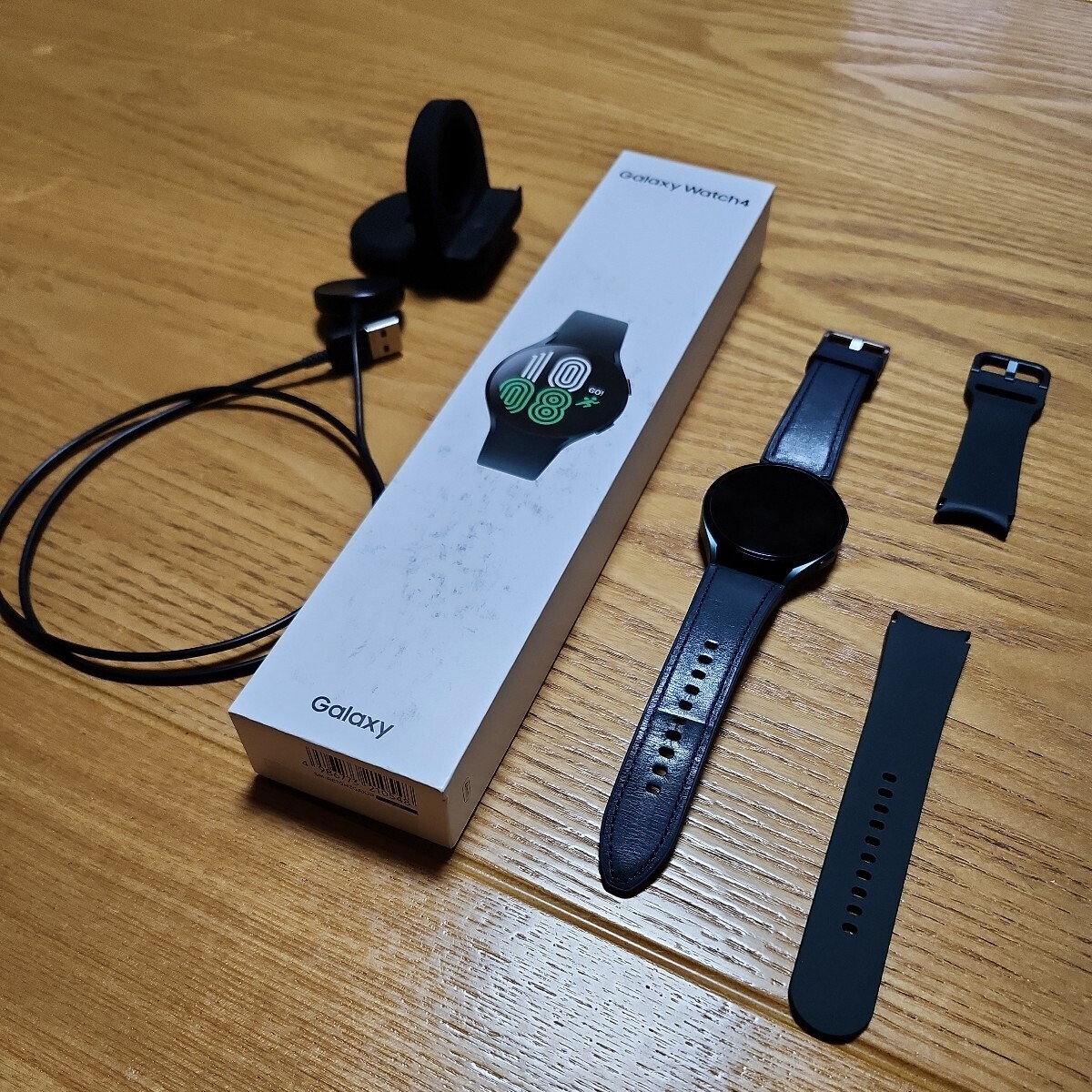 ☆★【中古】SAMSUNG Galaxy Watch4 44mm グリーン 国内正規品 スマートウォッチ 本体（おまけ付き）★☆